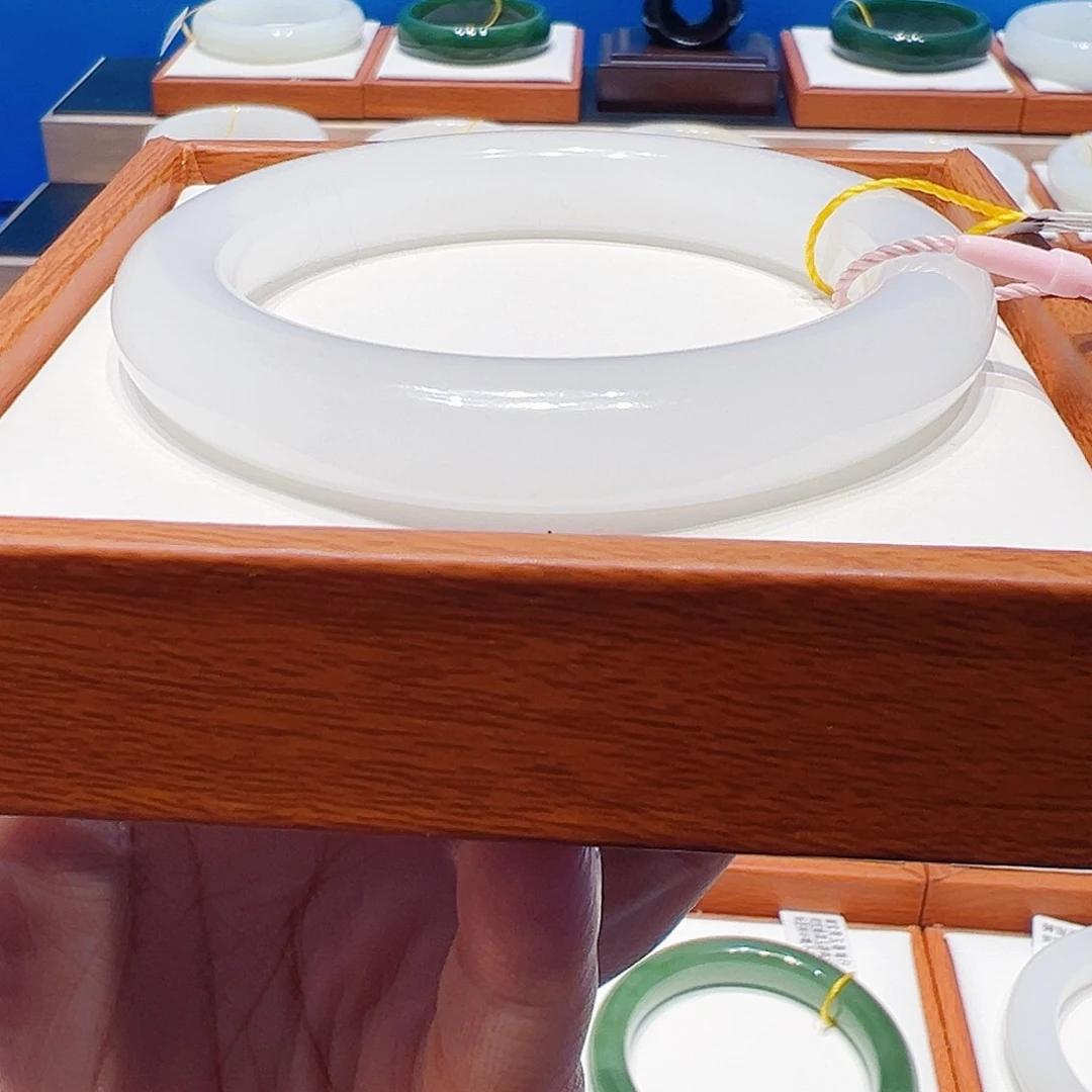 和田玉未镶嵌手镯冰白5657