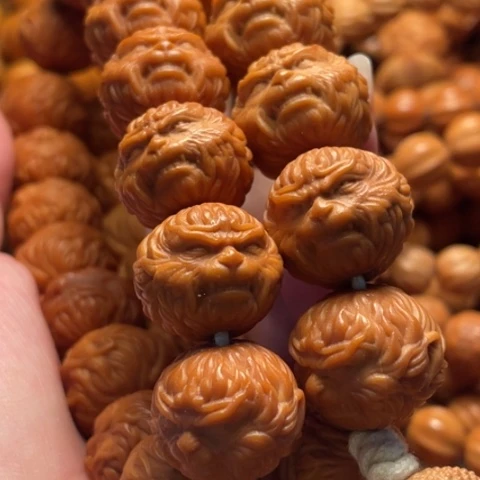 猴头核桃手串房舞台