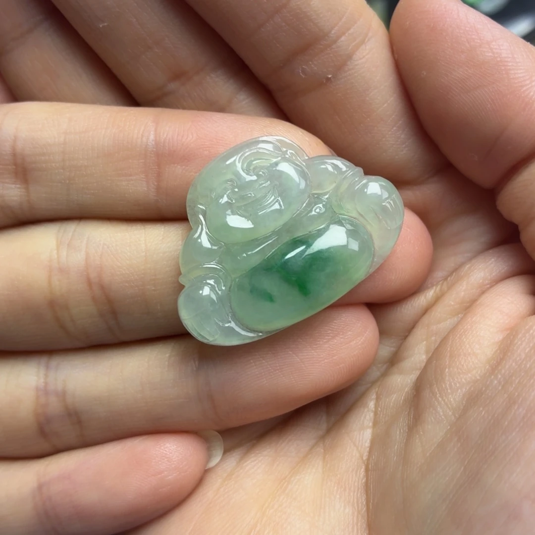 颈饰未镶嵌翡翠绿肚佛
