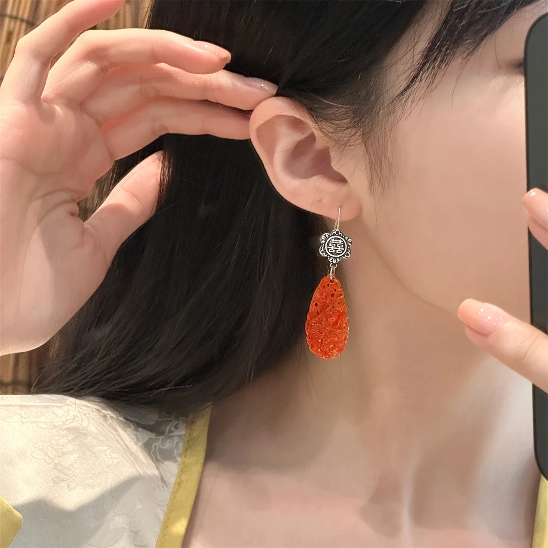 925银耳饰 E25452 红色水滴形镂空花纹双喜耳钩复古国风银饰耳环