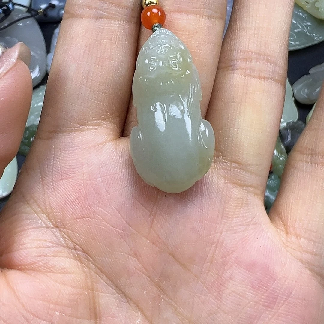 吊坠(赠链)未镶嵌和田玉