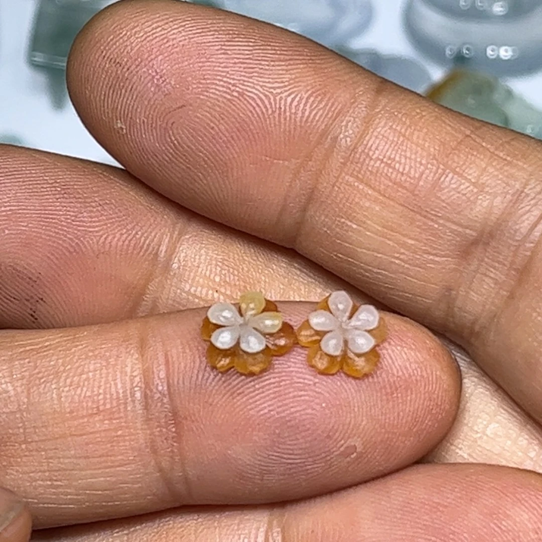 定制翡翠未镶嵌花