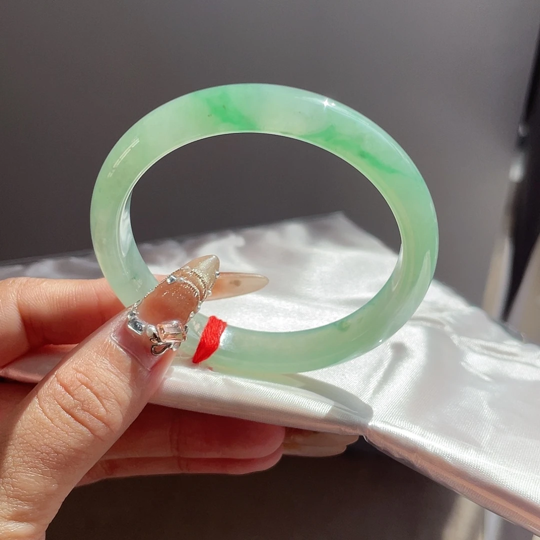 翡翠未镶嵌手镯23号