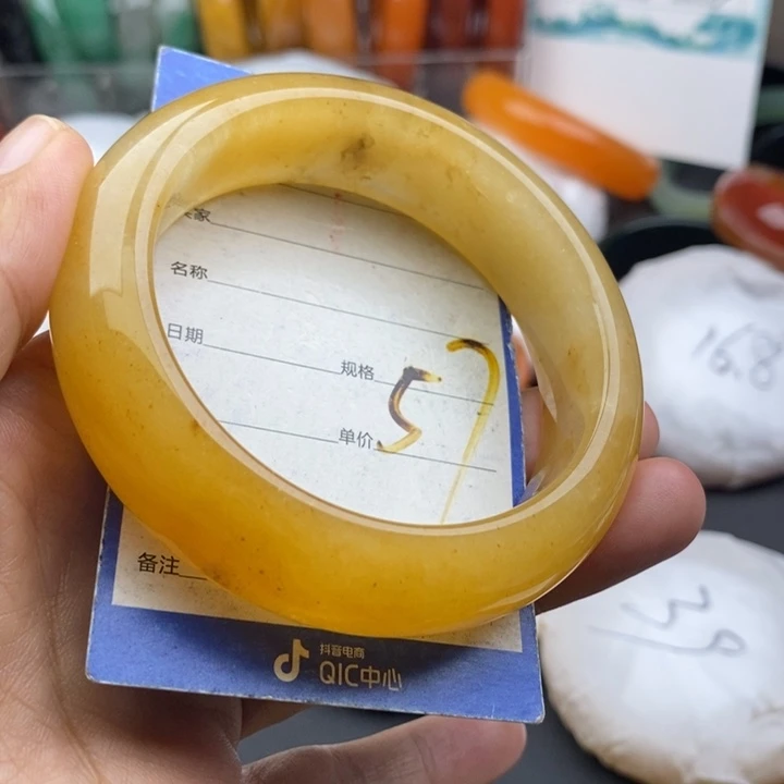 石英质玉未镶嵌手镯