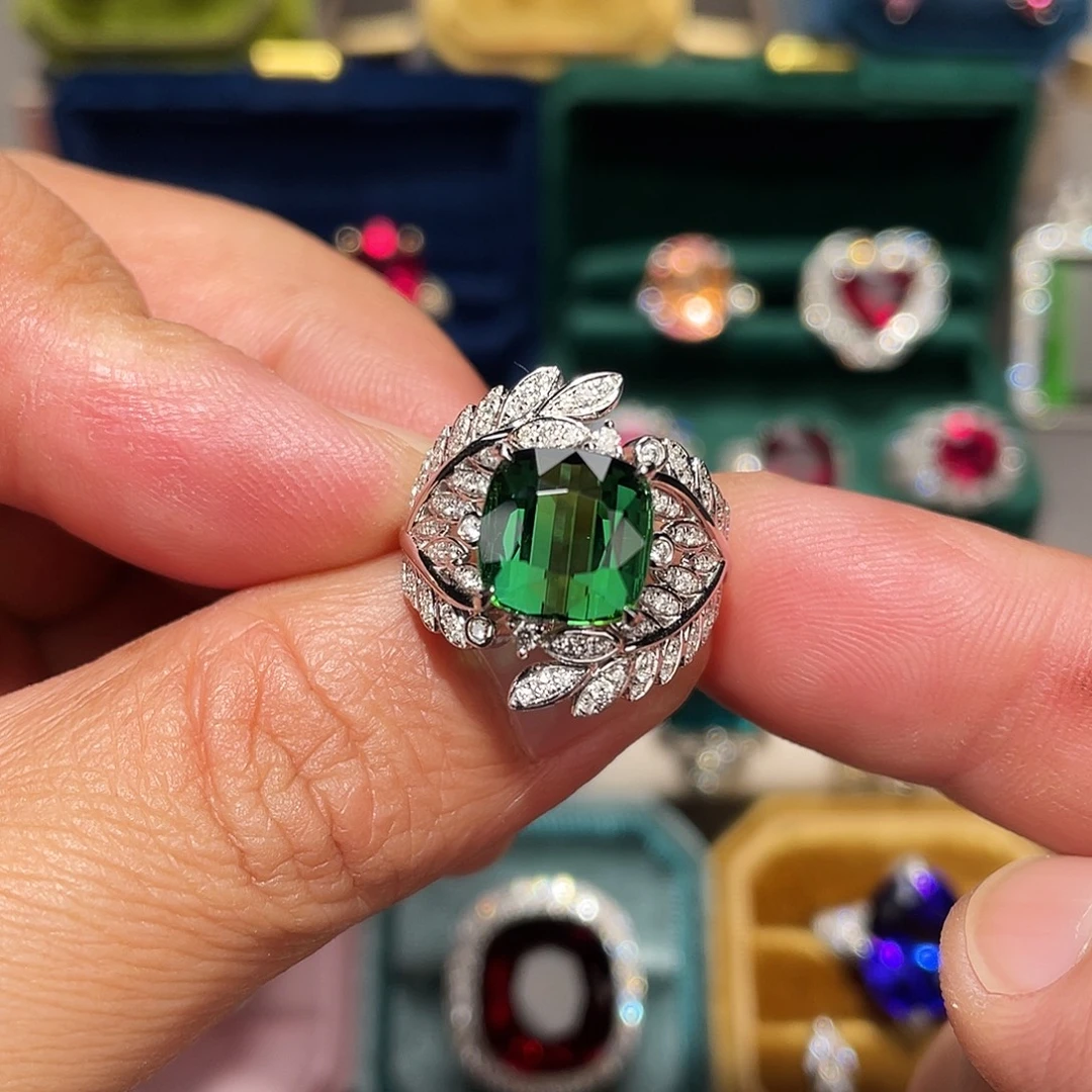 18K金镶嵌戒指碧玺5.71ct