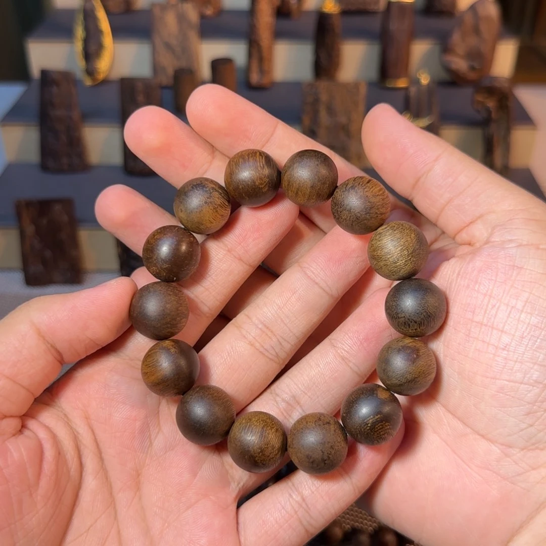 春***天沉香碎屑沉香惠安99.95沉35.1克