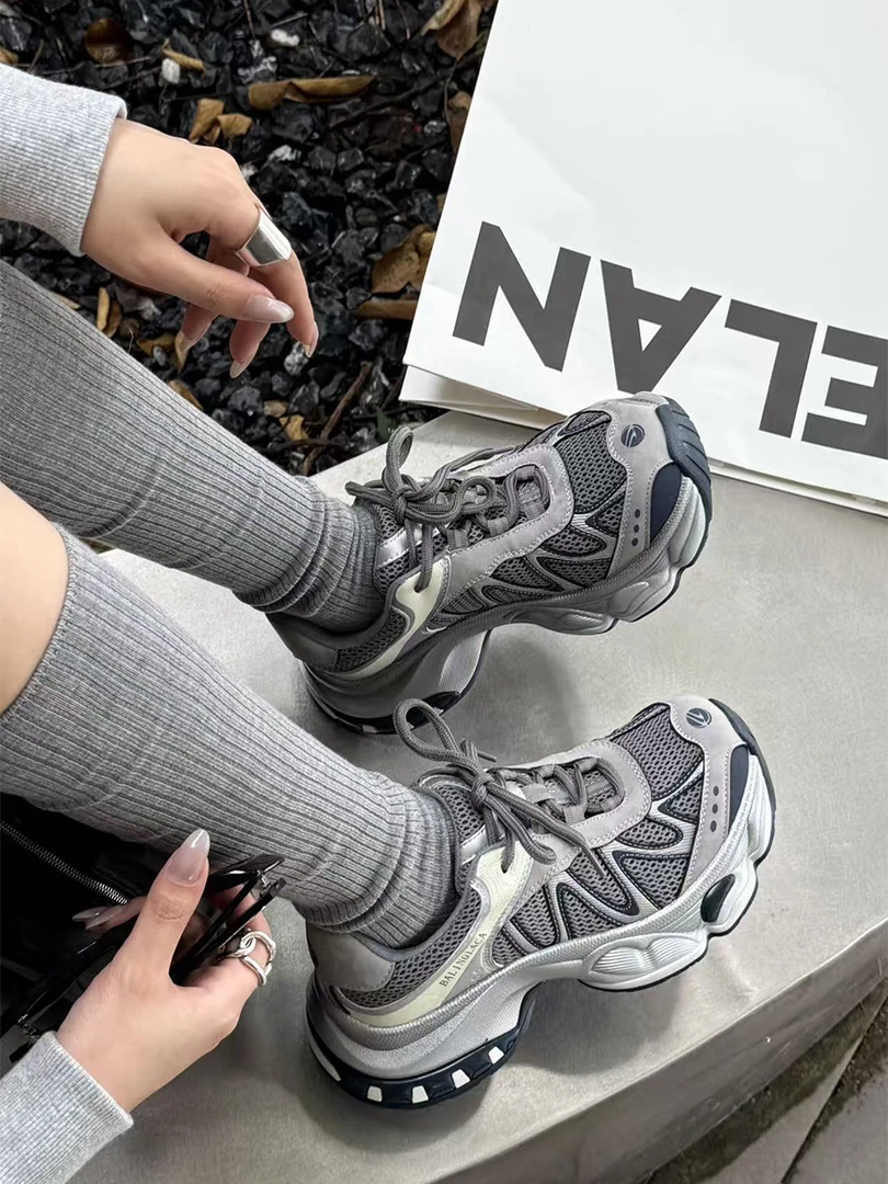 诗歌兰女鞋2025年秋新款透气厚底增高休闲鞋运动鞋真皮网面老爹鞋