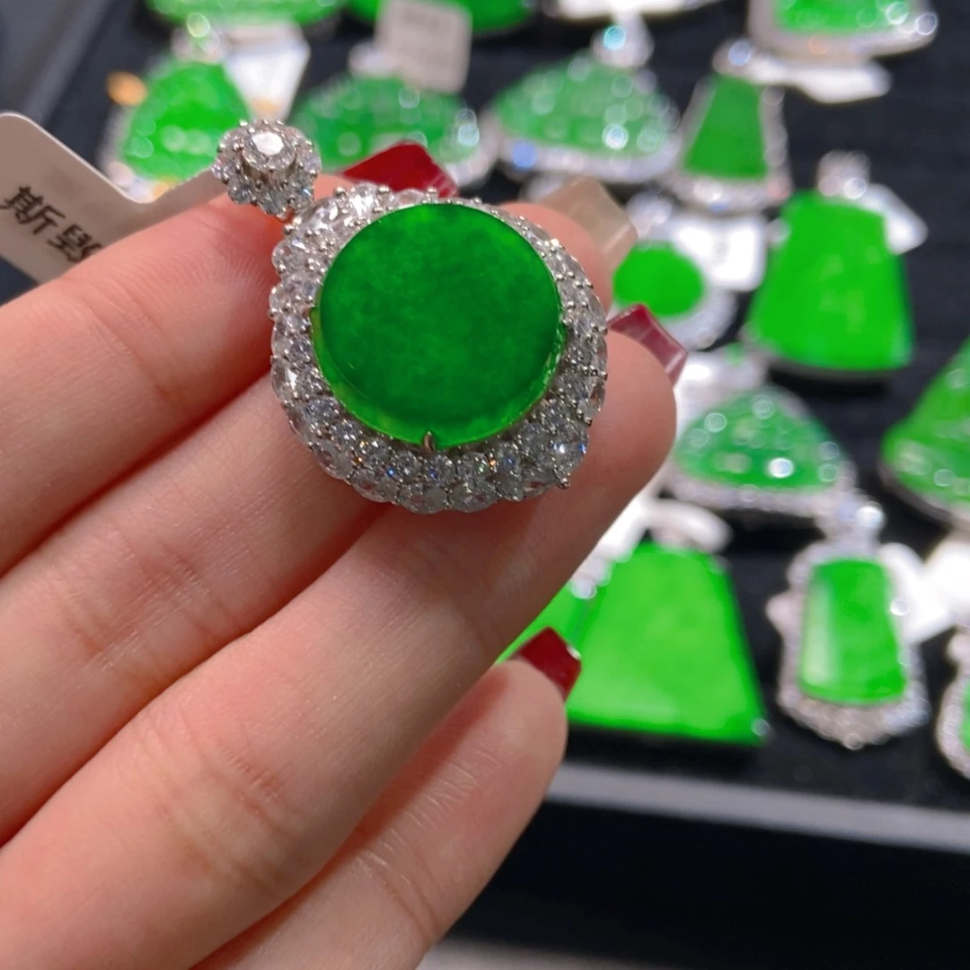 翡翠吊坠(不含链)未镶嵌