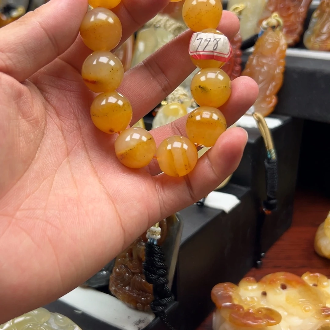 未镶嵌石英质玉（黄龙玉）黄龙玉