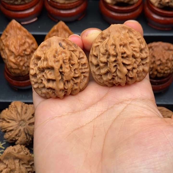 吊坠文玩核桃秦闷37微磕尖无修