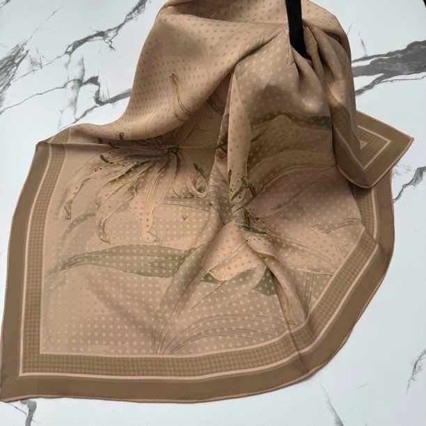 丝纡---荷荷美美 6D薯莨双乔桑蚕丝65*65围巾丝巾