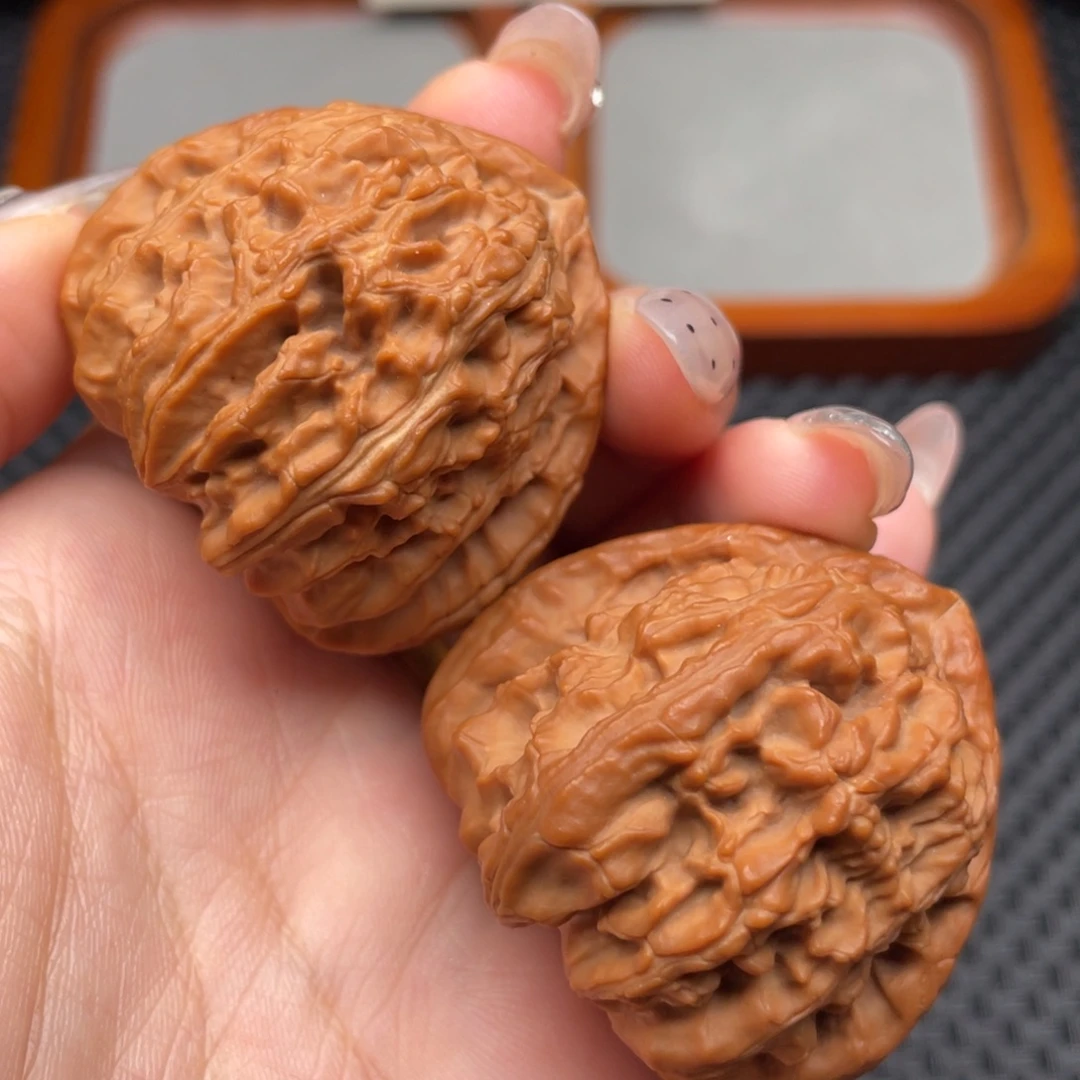 吊坠文玩核桃三角白