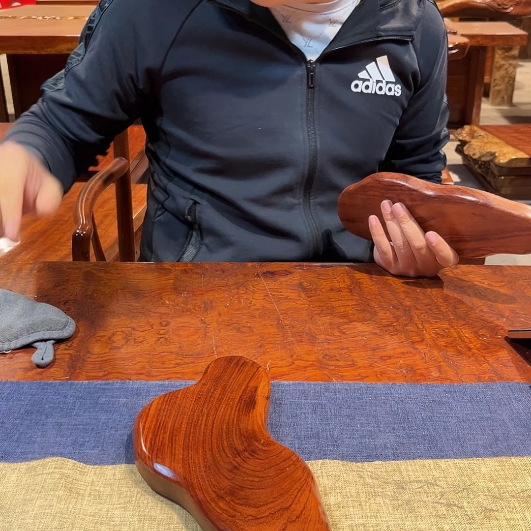 玉木（非红木类）巴花学名古夷苏木