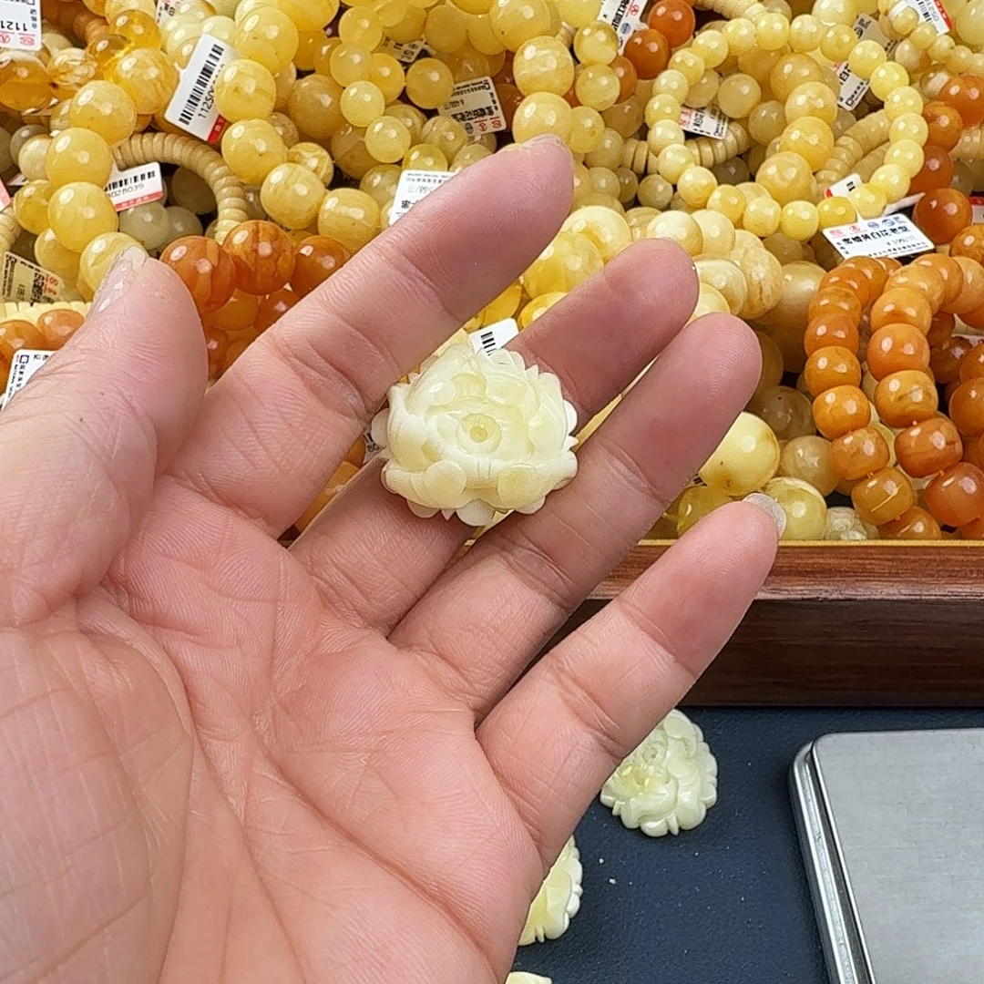 琥珀未镶嵌珠宝奇石