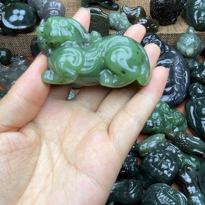 和田玉未镶嵌挂件