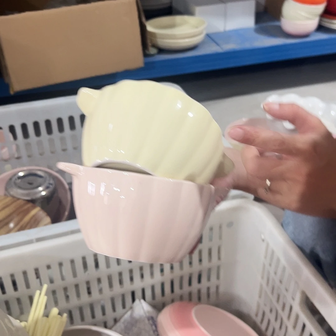 瓷片奶油南瓜碗粉色黄色
