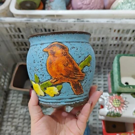 当场拍满15元发货不凑不发，花盆盆口不方不圆有针孔黑点是正常的，