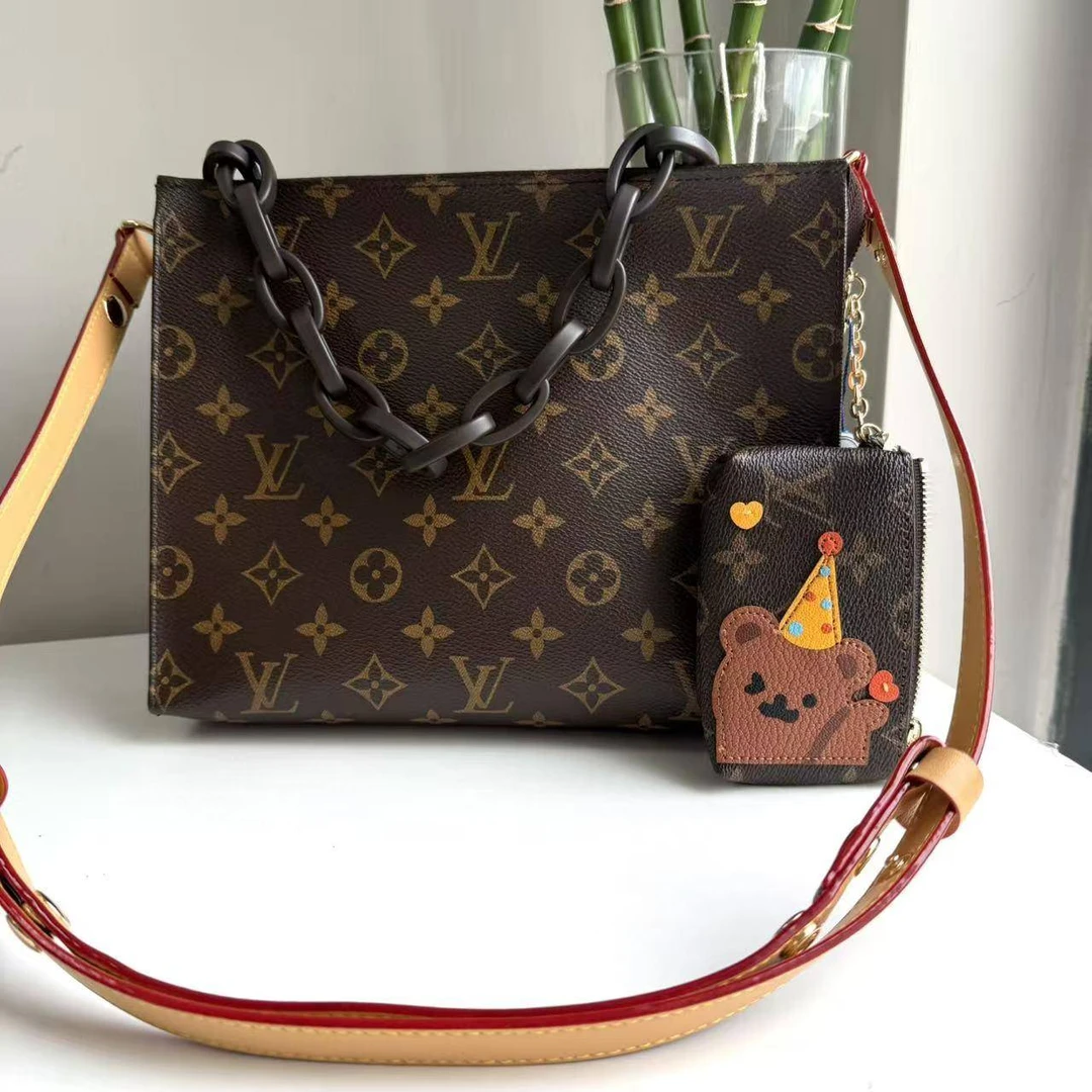 胖虎安安/路易威登/95新/公价0/箱包/两用包/31B2510170022