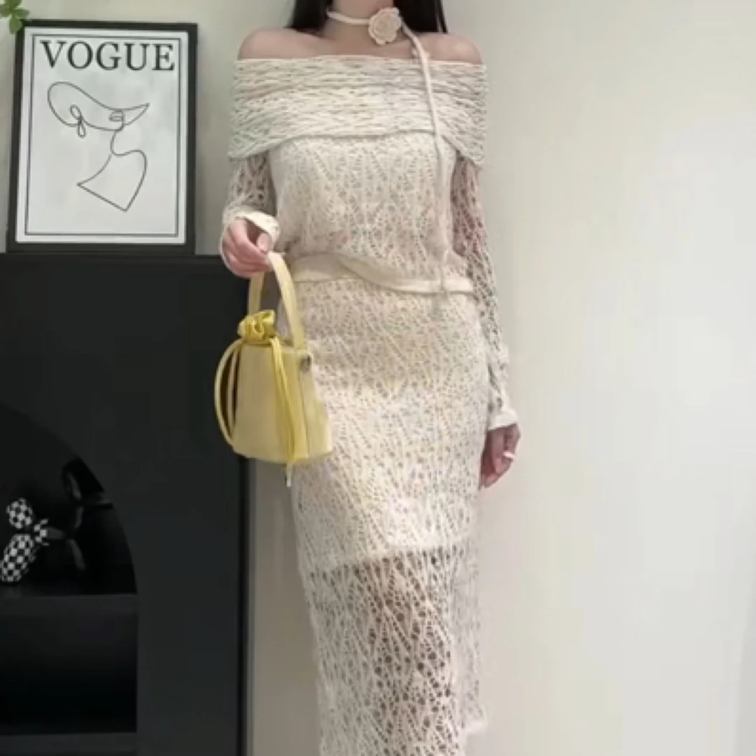 蕾丝一字肩带花朵装饰上衣配蕾丝半裙套装两件套