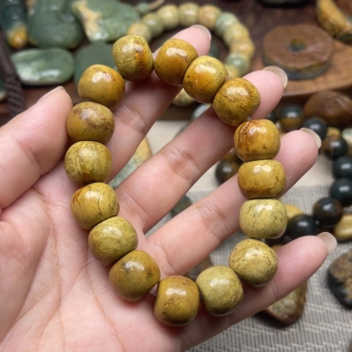 未镶嵌岫岩河磨玉（透闪石质玉）珠宝奇石