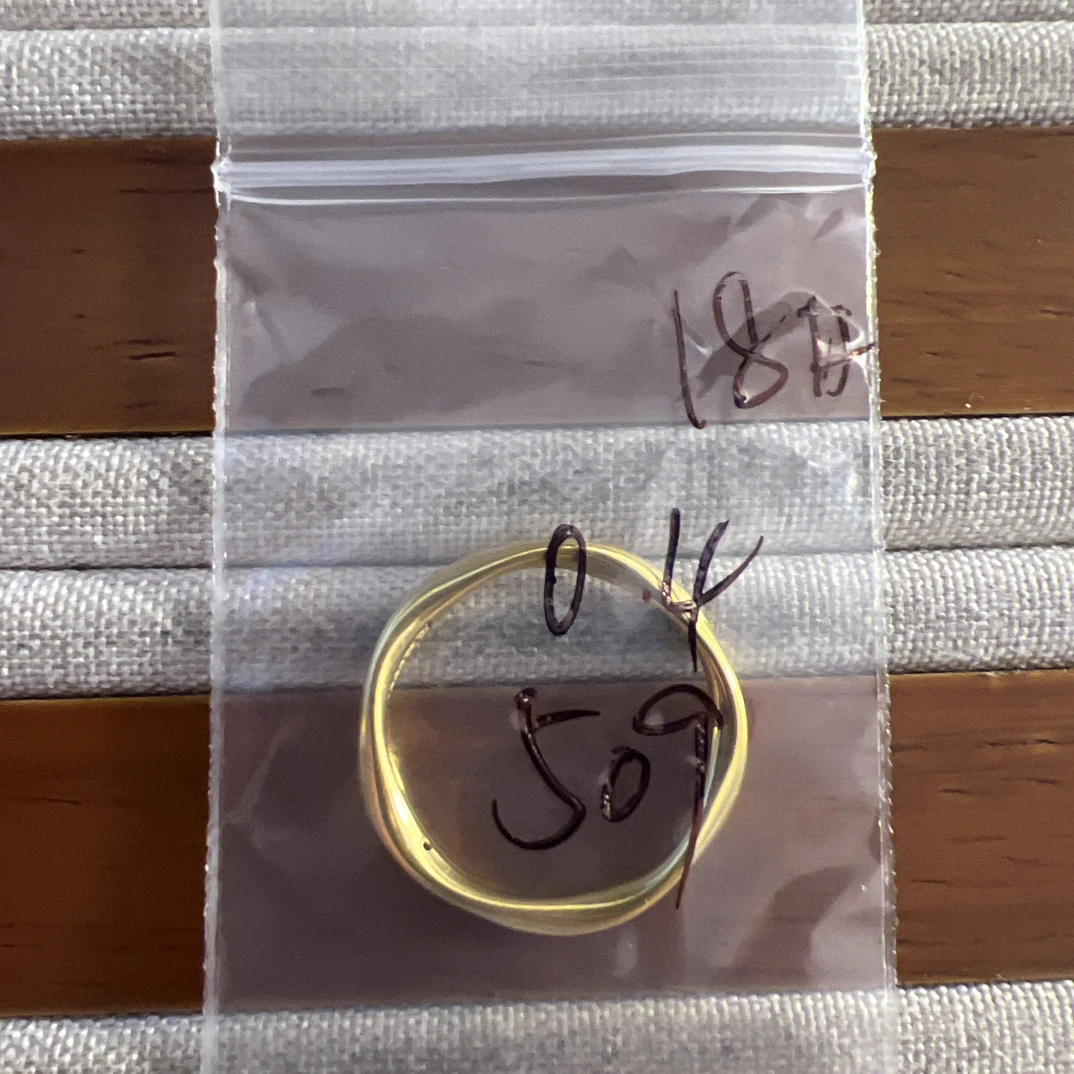 克重0.4 18号 莫比乌斯戒指 足金999