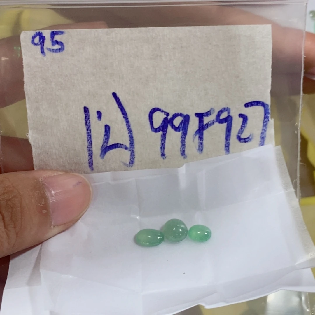 定制翡翠未镶嵌不