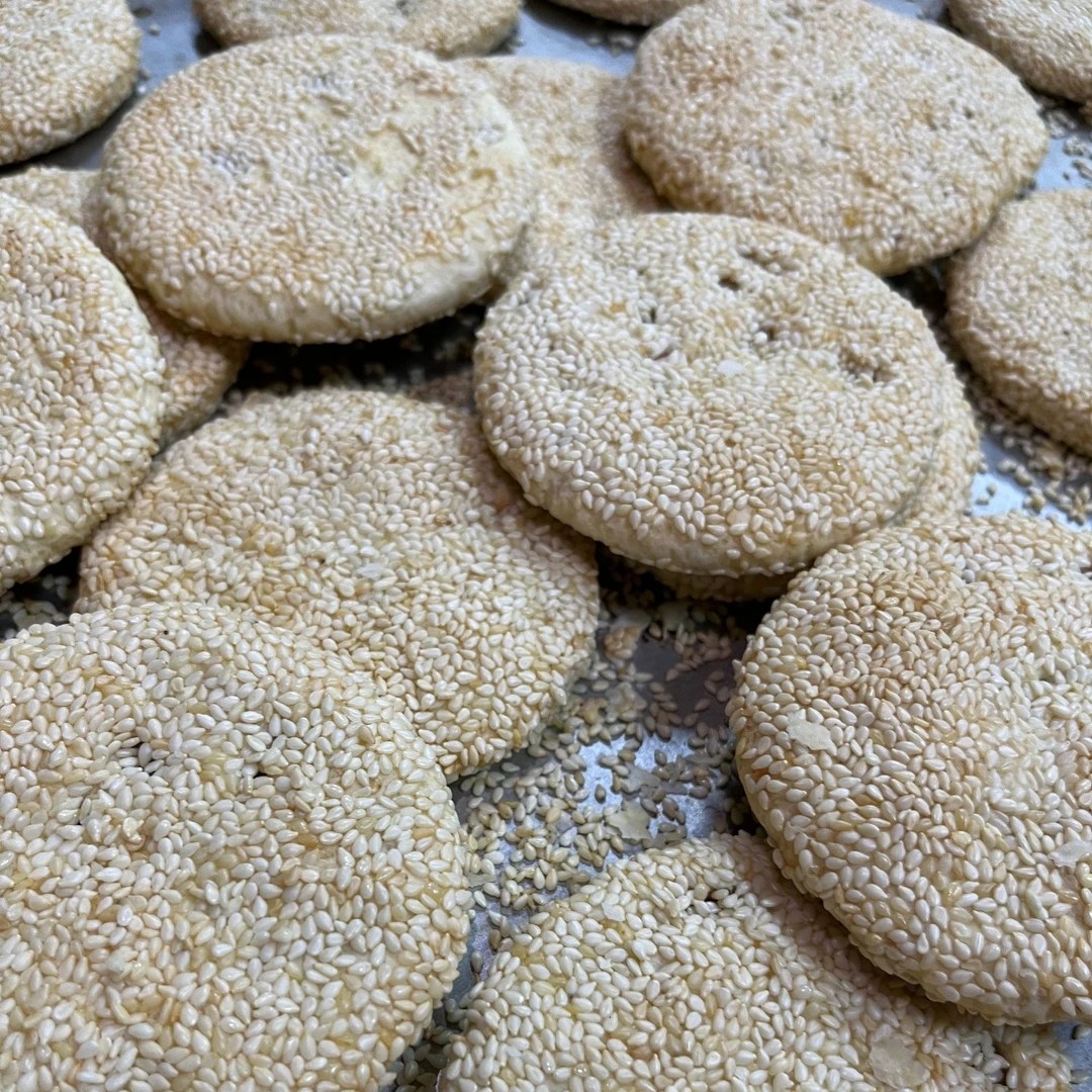 衡阳特产酥薄月饼传统手工制作松软可口桂花芝麻酥皮