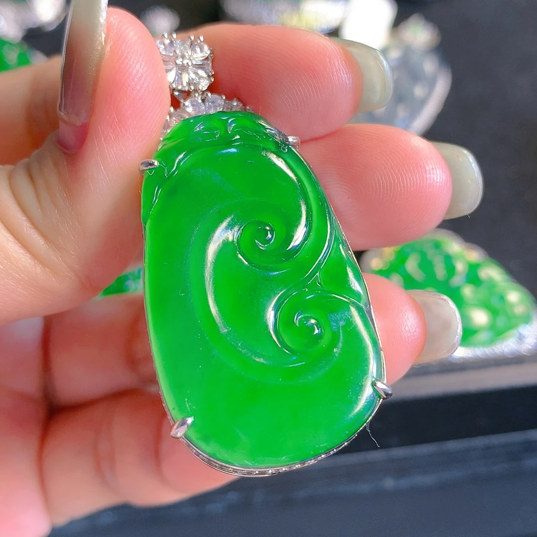 翡翠颈饰未镶嵌翡翠