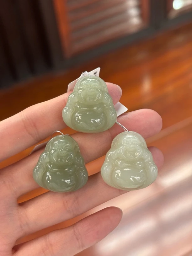 05162YX和田玉青海料晴水佛公吊坠约25*25*10多样性发其一