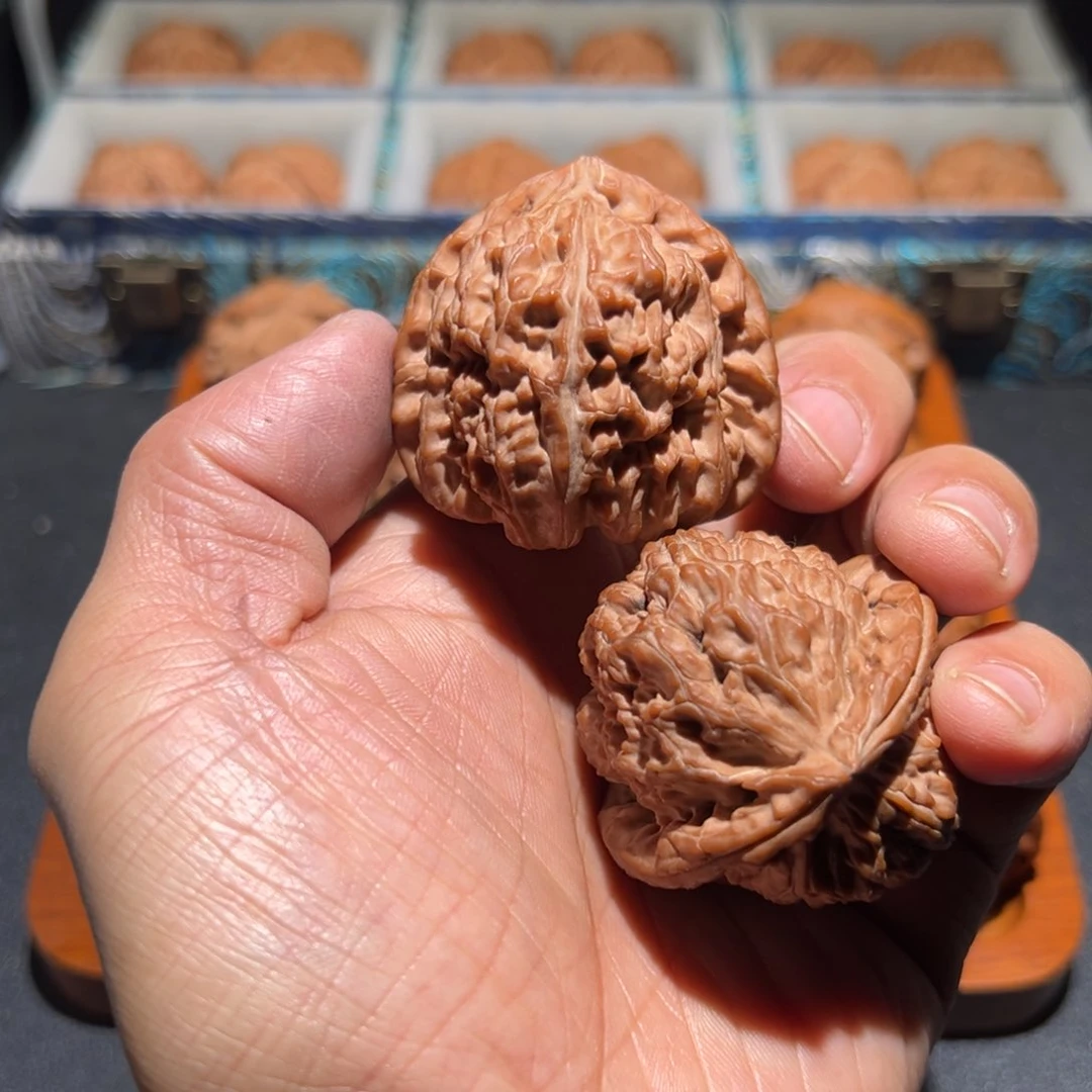 把件文玩核桃?****U44×43×40三角白全品