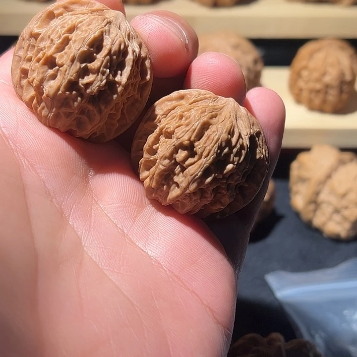 夏***邑文玩核桃吊坠磨盘福利