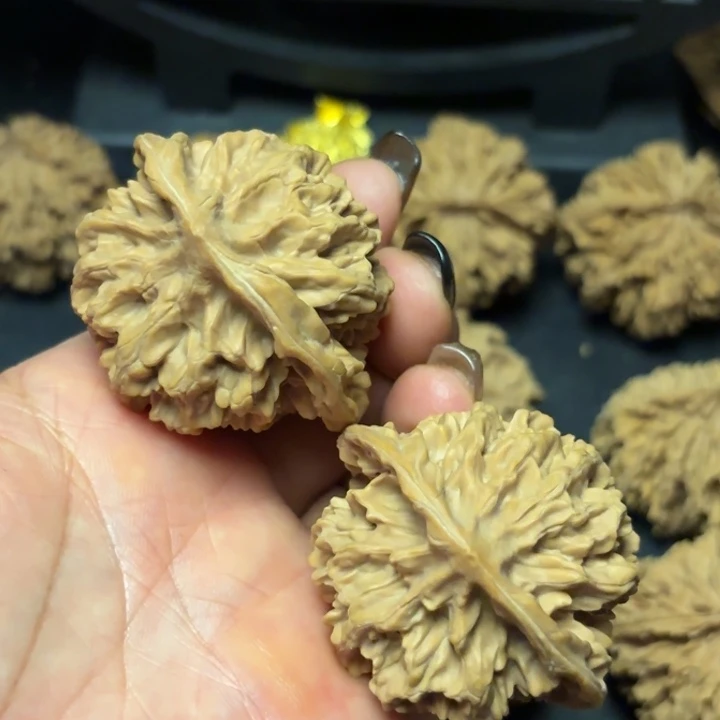 用***0文玩核桃吊坠秦岭灯笼9