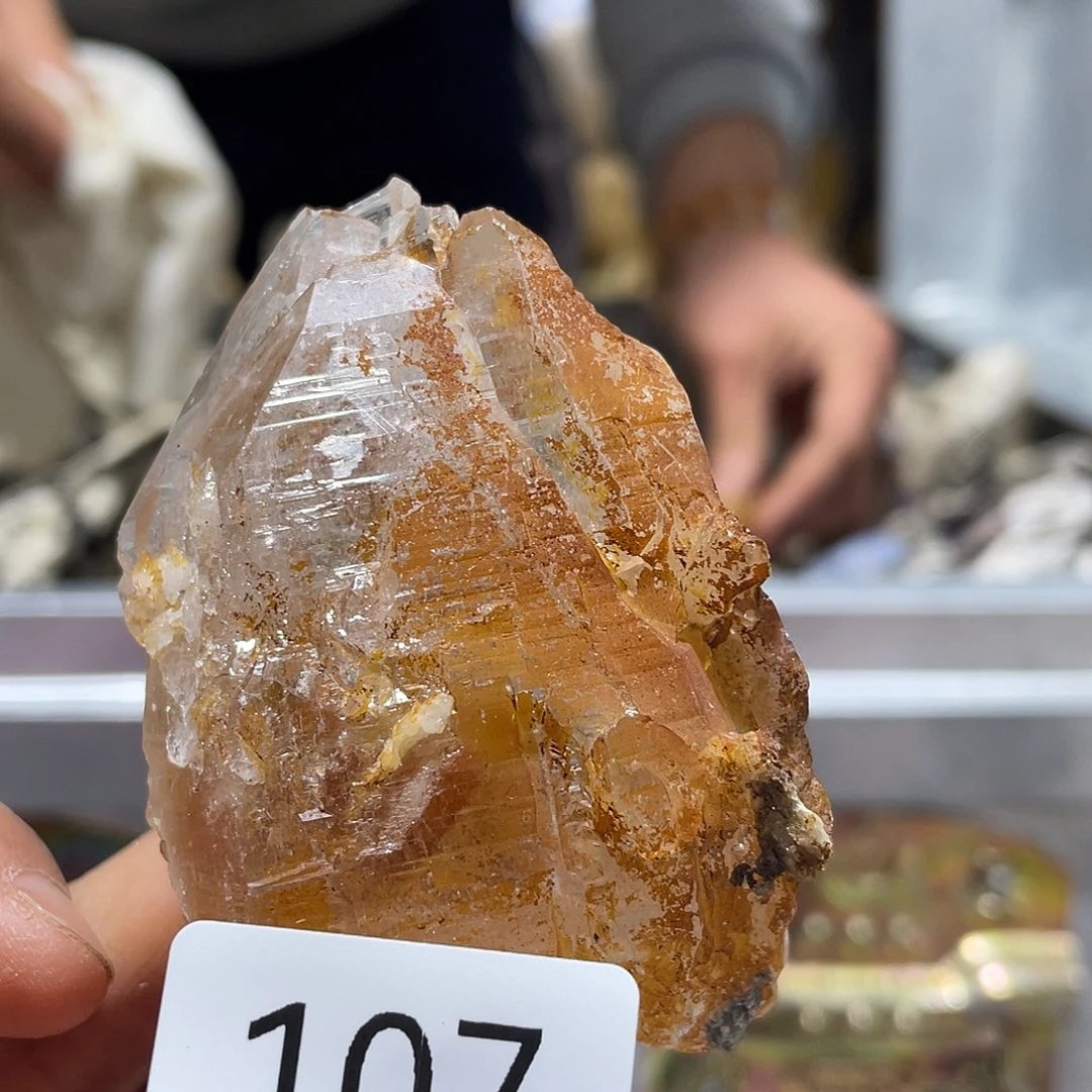 水晶摆件……未镶嵌