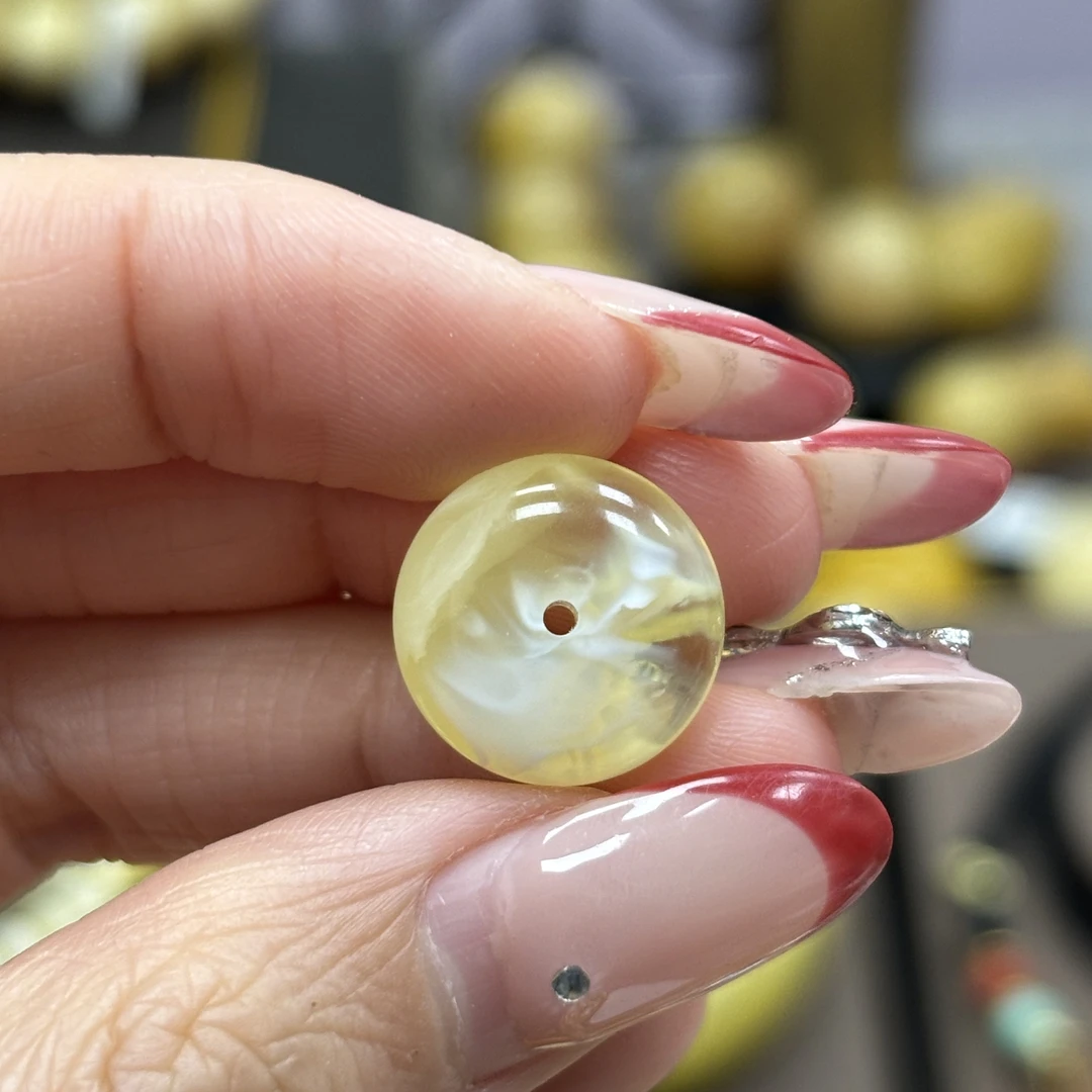 14.7*7.3mm微瑕· 小妖珠宝天然原矿琥珀蜜蜡