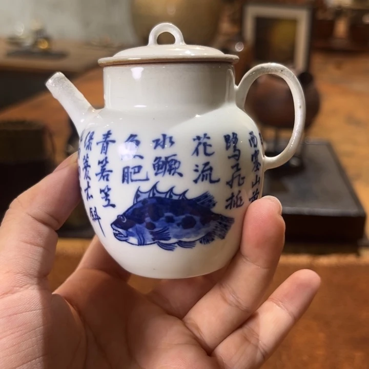 景德镇鱼和熊手工陶艺