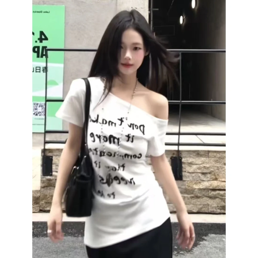 韩系ins字母印花不规则斜肩短袖t恤女夏季甜酷辣妹风修身显瘦上衣