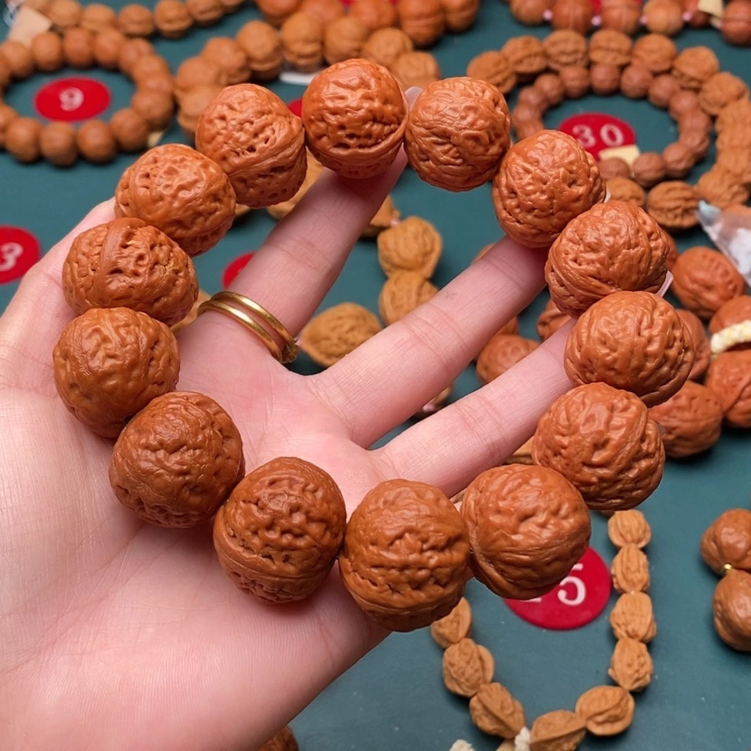 文玩核桃吊坠龙纹磨盘