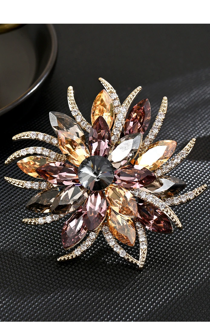 铜合金锆石胸针 紫荆花造型复古奢华大衣胸针
