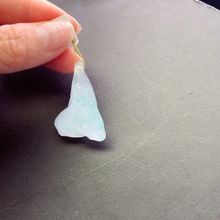 颈饰未镶嵌石英质玉