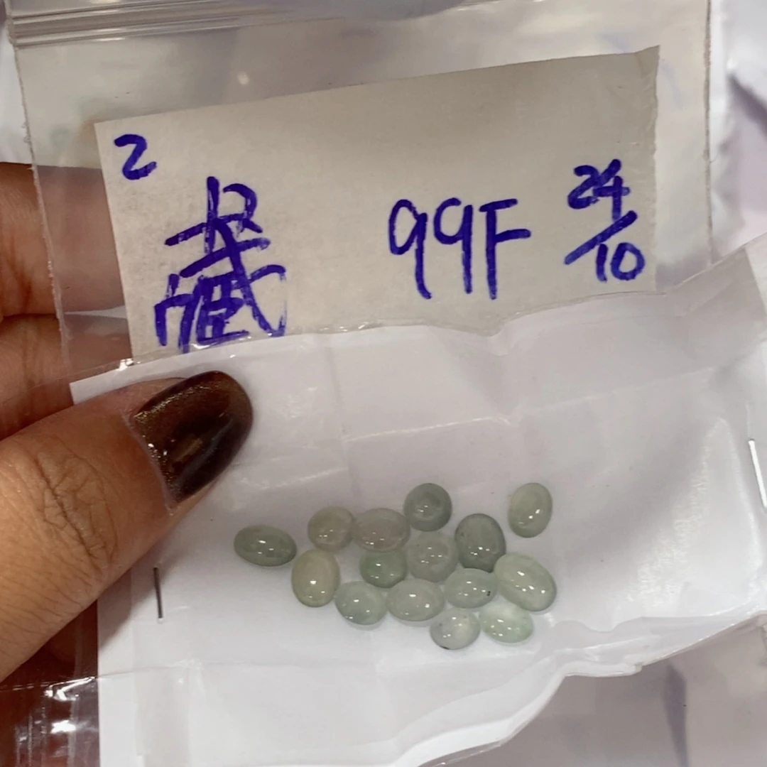 藏***洞定制翡翠未镶嵌不