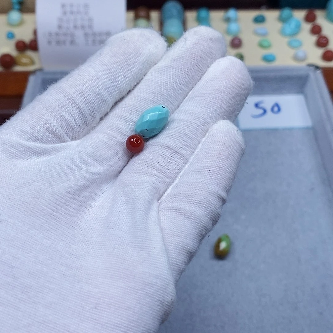 南红玛瑙配饰未镶嵌