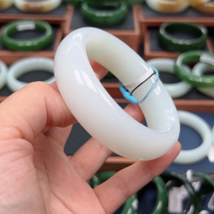 未镶嵌手镯和田玉5758