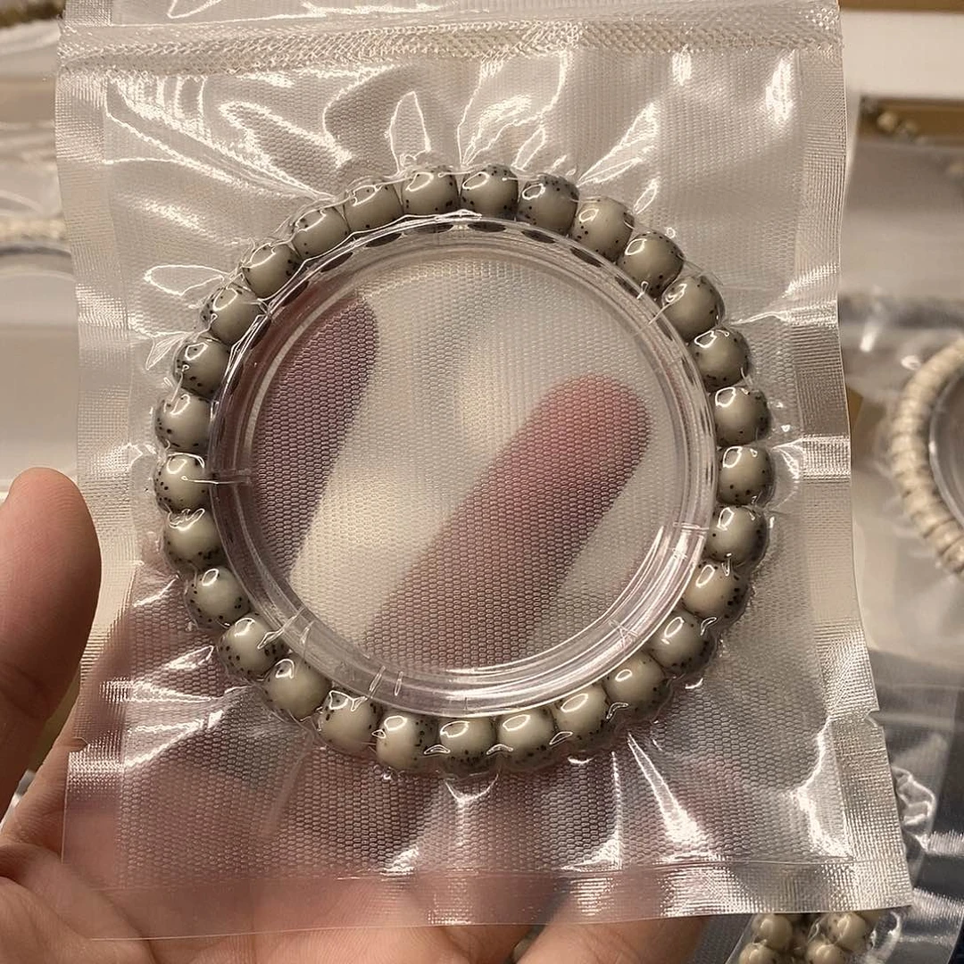 J***c吊坠星月菩提石玉河豚单圈87