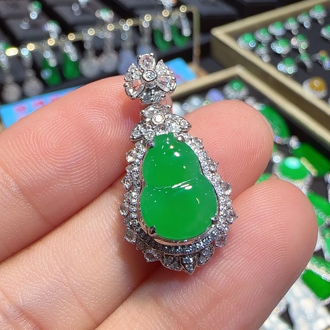 梦***翡翠18K金镶嵌吊坠(不含链)葫芦