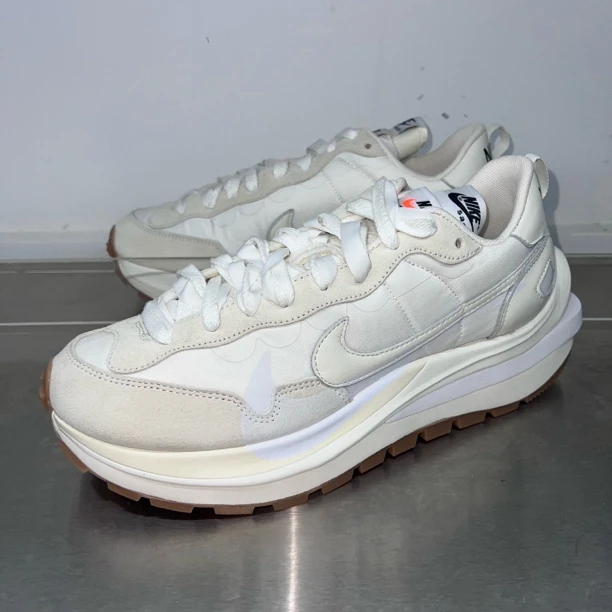 全新未使用 MM6 原盒 43码 sacai3.0纯白 球鞋