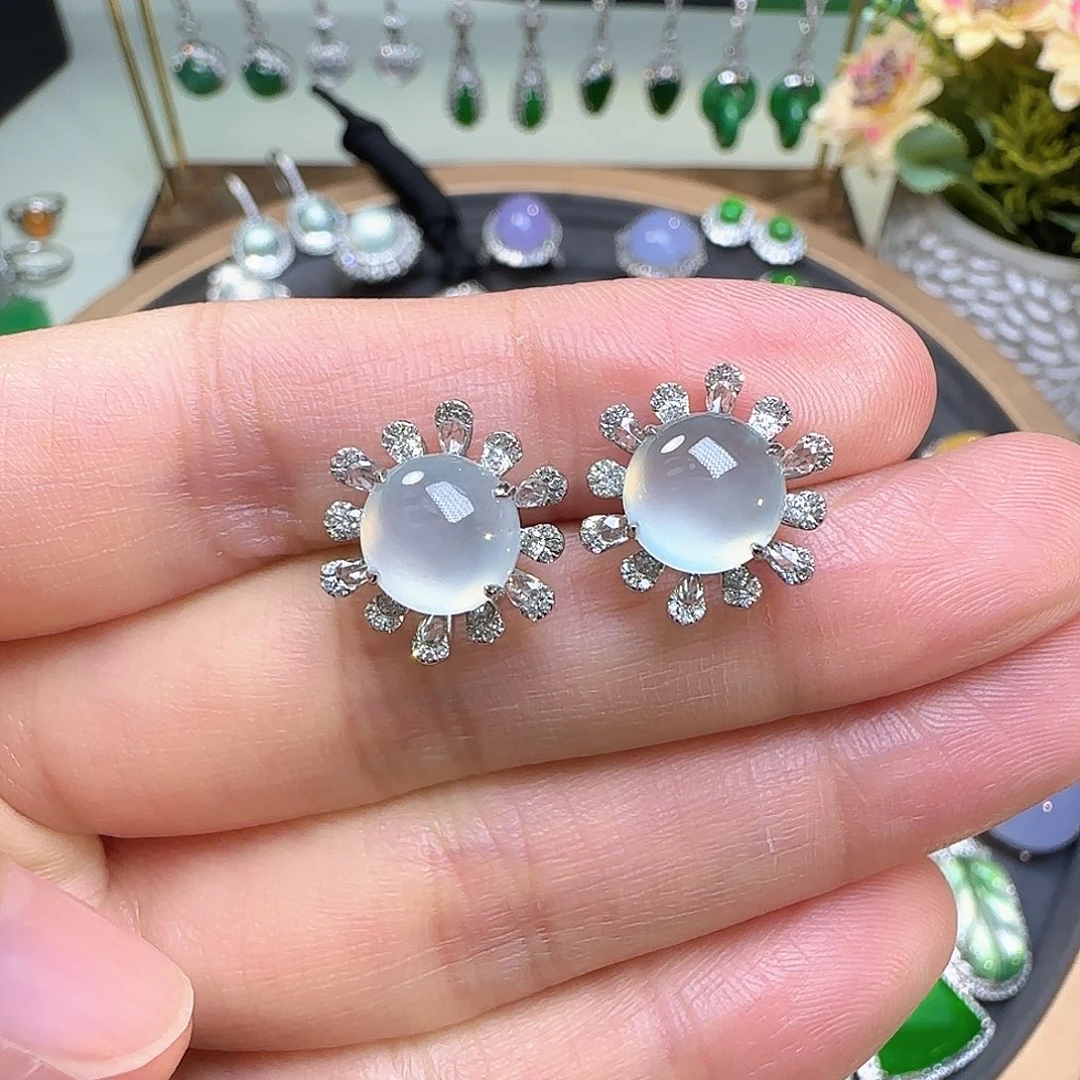 翡翠耳饰18K金镶嵌翡翠耳饰18K金镶嵌