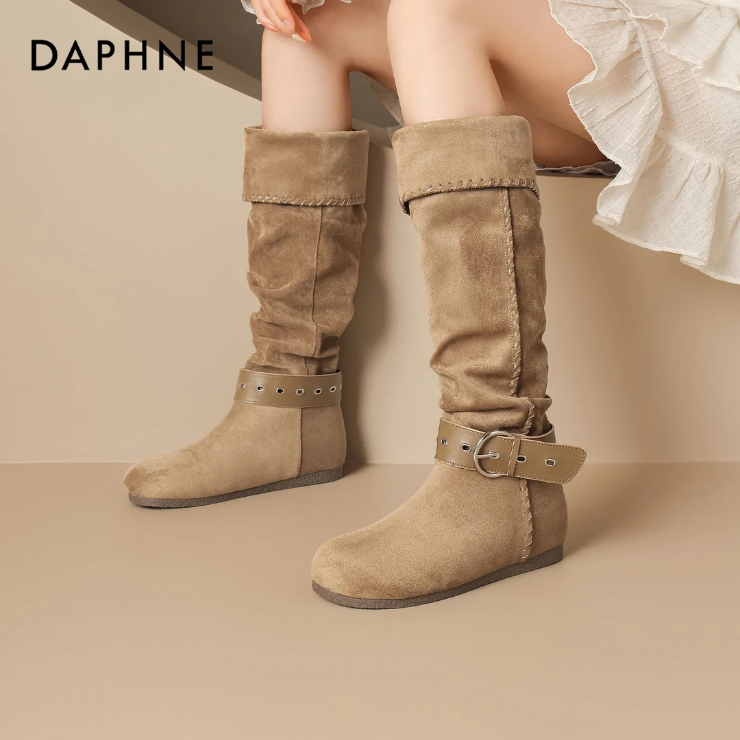 Daphne/达芙妮皮带扣增高堆堆靴女时装靴2025年新款瘦瘦骑士靴