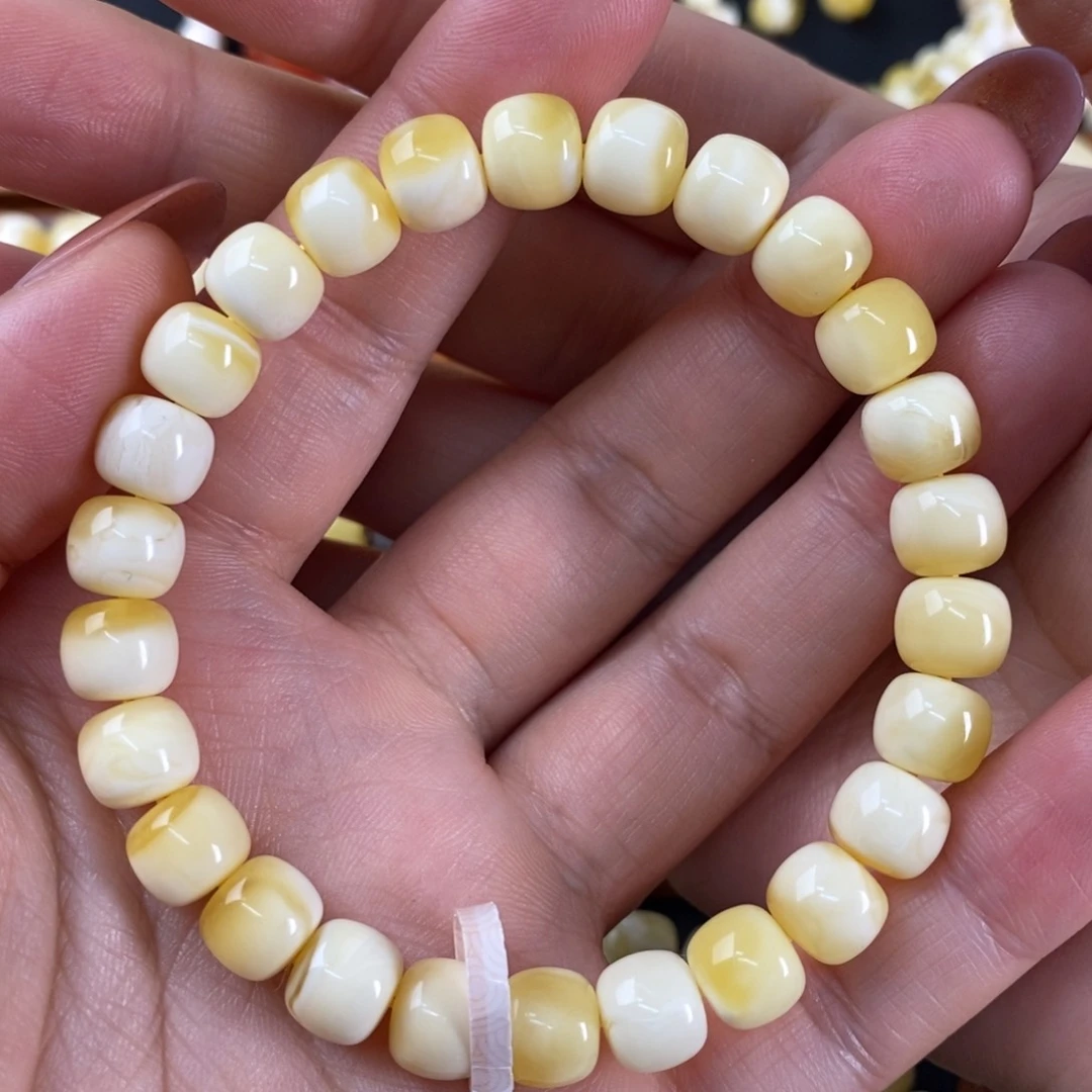 蜜蜡裸石未镶嵌蜜蜡