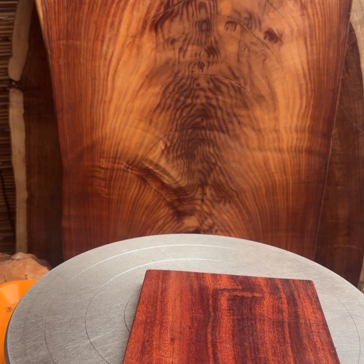 用***4大叶紫檀（黑酸枝木类）