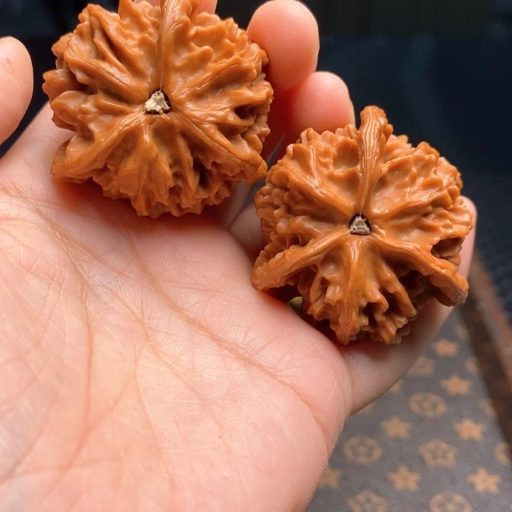 把件文玩核桃三棱41尺